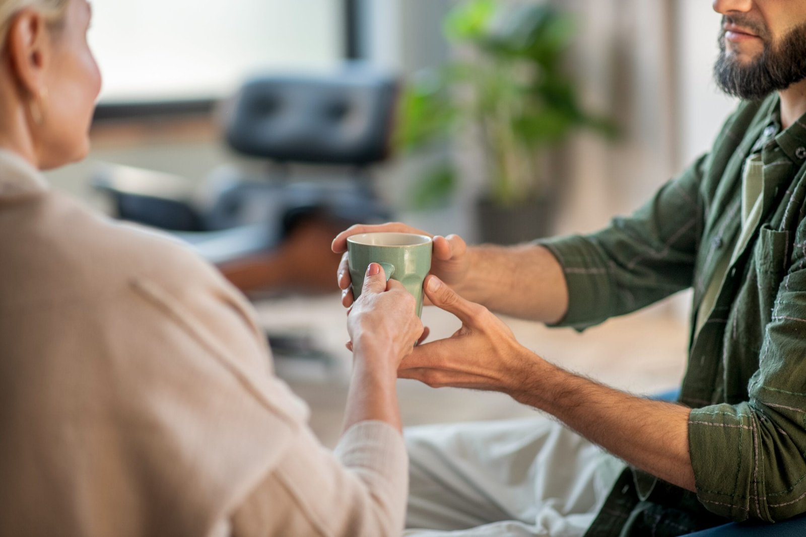 cuidadoras a domicilio en teia con atención profesional en el hogar
