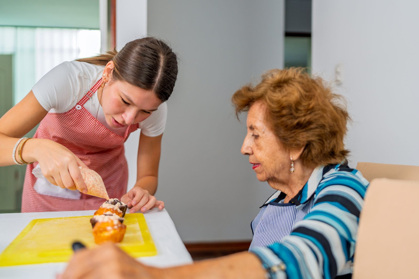 Bienestar y compañía para personas mayores en casa en Mataró