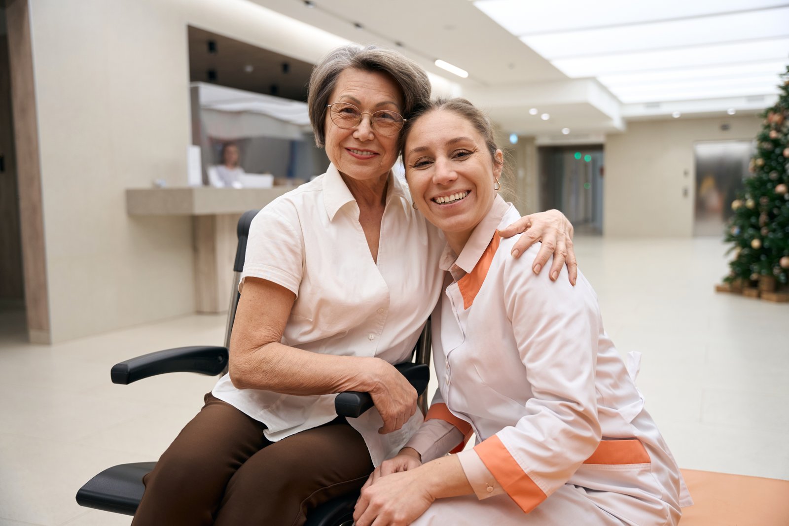 Cuidadora interna ofreciendo atención 24 horas en Cabanabona