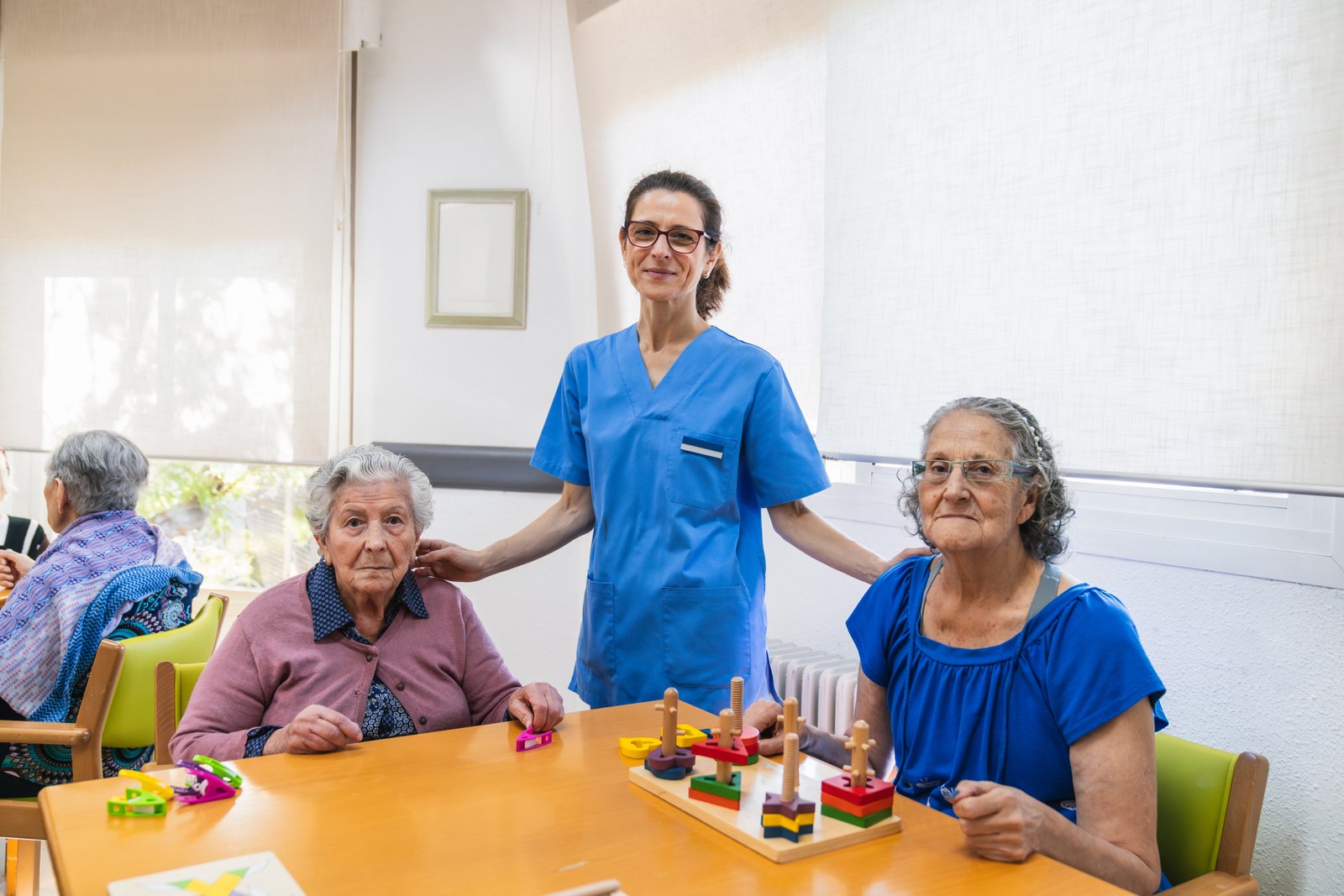 Cuidadora interna ofreciendo atención 24 horas en Orpí